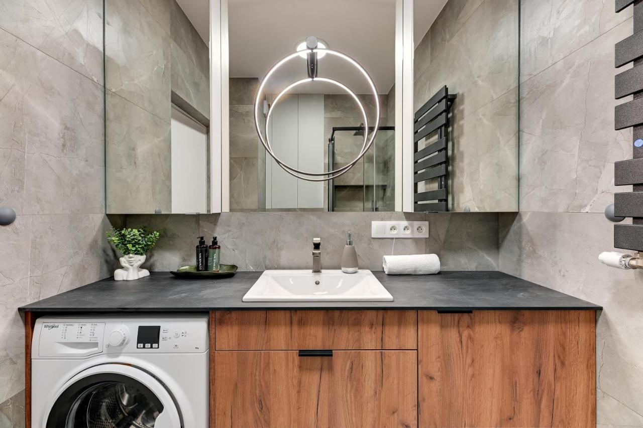 Doki Living & Foodhall By Downtown Apartments Gdańsk Extérieur photo