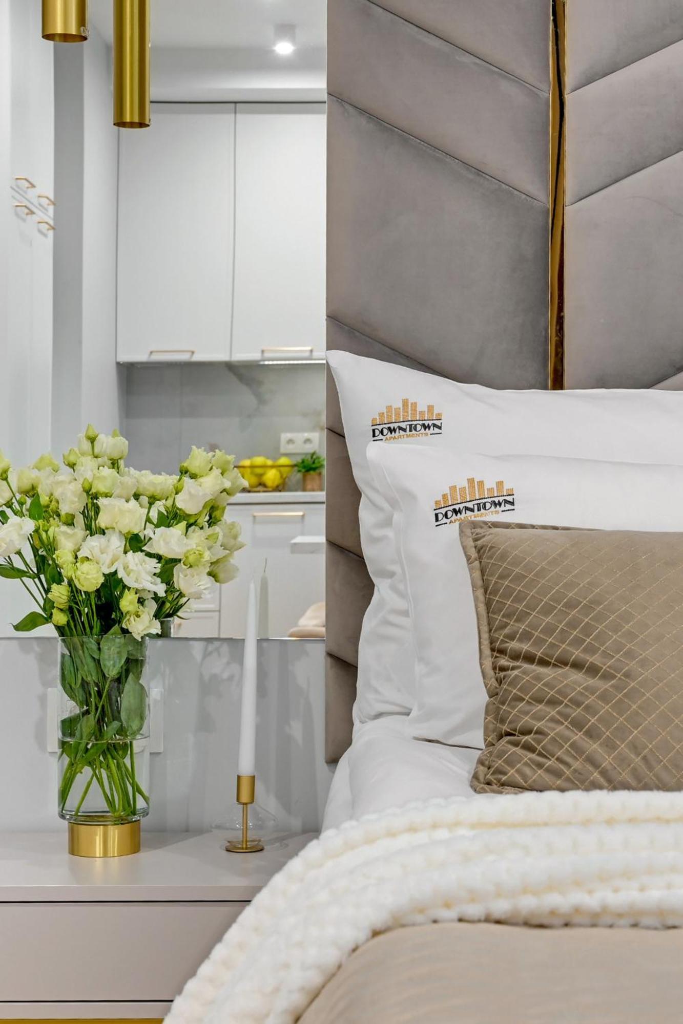 Doki Living & Foodhall By Downtown Apartments Gdańsk Extérieur photo