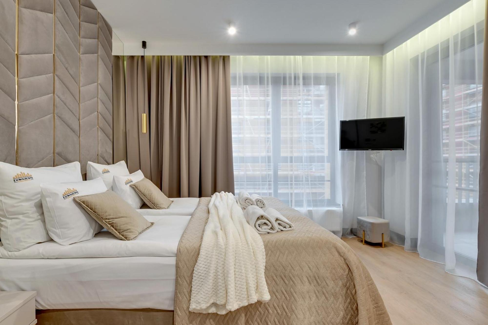 Doki Living & Foodhall By Downtown Apartments Gdańsk Extérieur photo